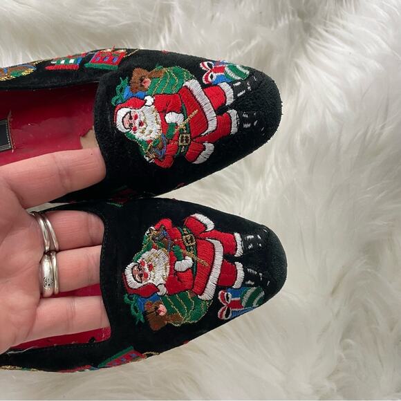 J.Renee Women’s Christmas Santa Reindeer Embroidered Black Flats Loafers Holiday - Picture 3 of 7